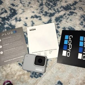 GoPro hero 7 white + accessories